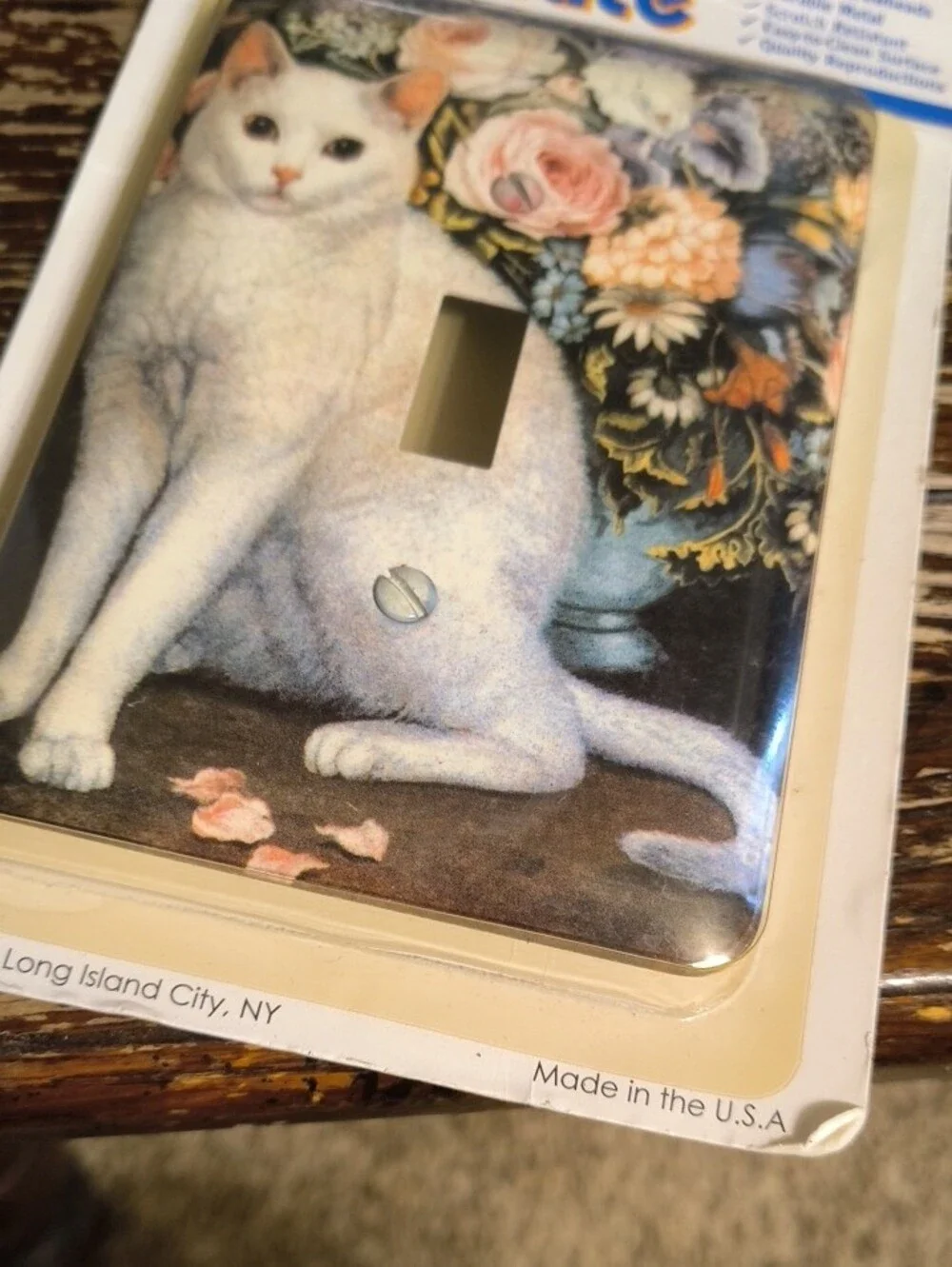 Vintage White Cat Decorative Light Switch Plate -